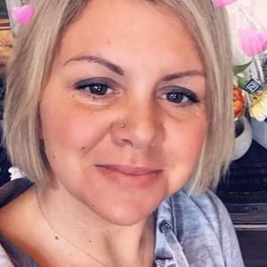 Meet your Posher, Kelli